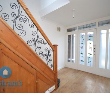 4 bed Detached House for Rent - Photo 1