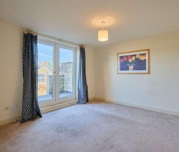 The Crofts, Witney, OX28 - Photo 1