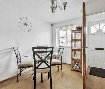 3 bedroom terraced house to rent - Photo 4