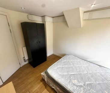 1 bedroom in a house share to rent - Photo 5