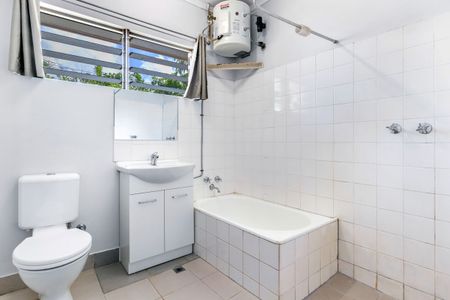 PET FRIENDLY UNIT WITH A YARD! - Photo 2