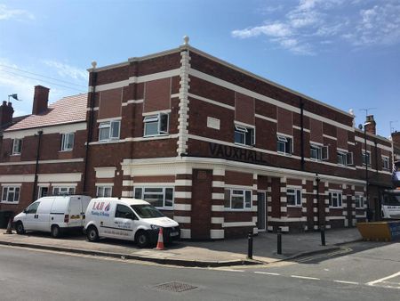 1 bedroom apartment to rent - Photo 2