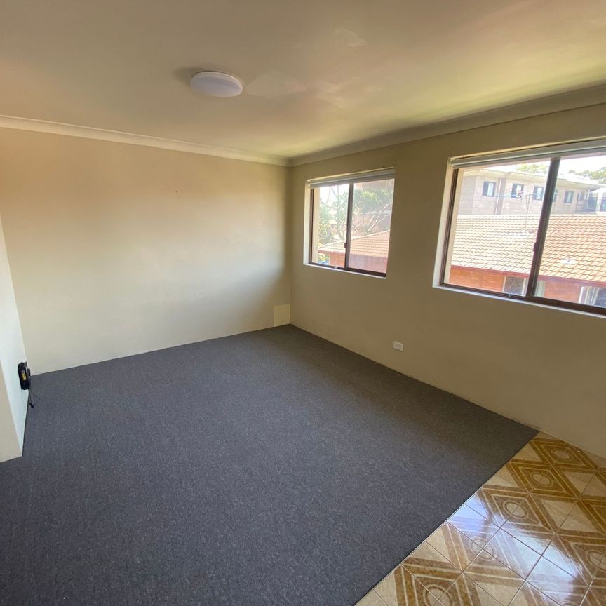 17/6 Ruby Street, 2163, Carramar Nsw - Photo 1