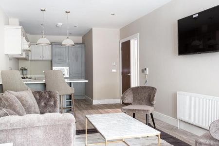 Lesley Park Royal, 1 Rosepark Gardens, Belfast, BT5 7WL - Photo 2