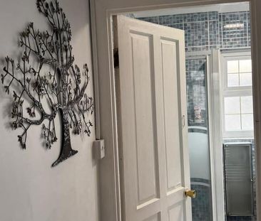 3 bedroom house of multiple occupation to rent - Photo 5