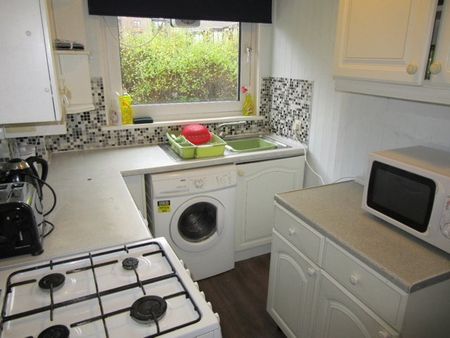 33 Ashgrove Gardens South, AB16 5HZ, Aberdeen - Photo 3