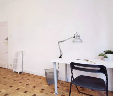 Room in a shared 8-bedroom apartment for rent in Arapiles, perfect ... - Photo 6