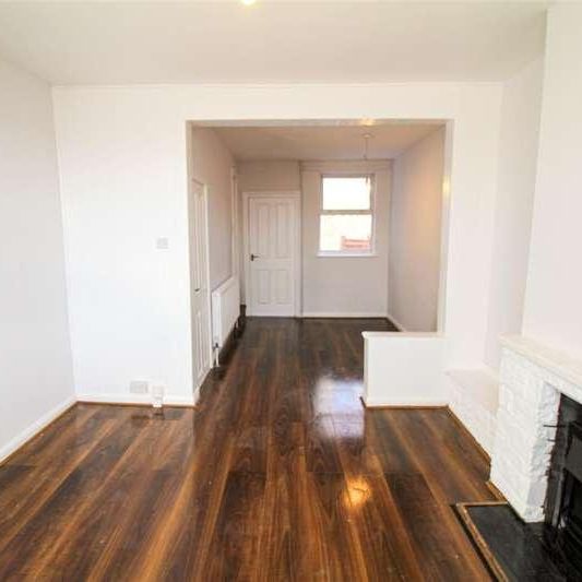 Vernon Road, Nottingham, NG6 - Photo 1