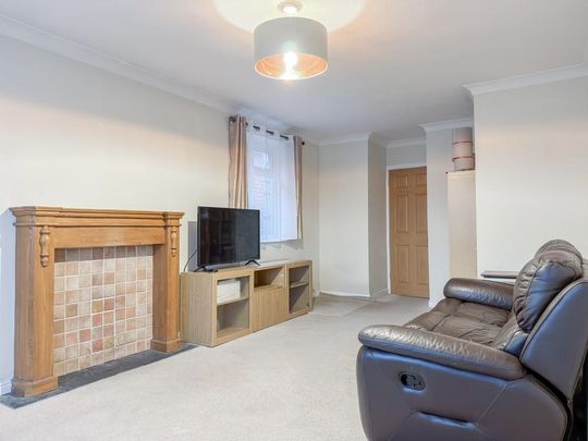 2 bedroom detached bungalow to rent - Photo 1