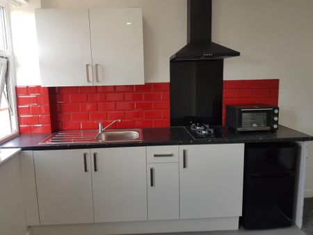 Studio to rent - Photo 4