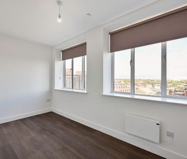 2 bedroom flat to rent - Photo 2