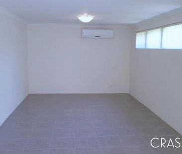 Beautiful 4 Bedroom, 2 Bathroom Townhouse in Cloverdale with Double... - Photo 6