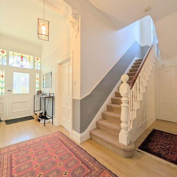 4 bedroom property to rent - Photo 1