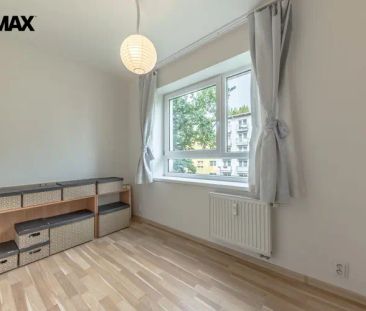 Pronájem bytu 2+kk s balkónem a sklepem – Milovice, ul. Braniborská - Fotografie 6