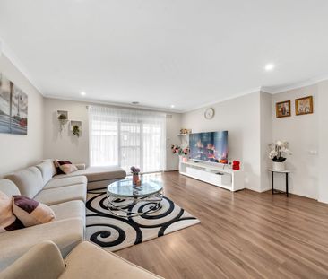 19 Sadie Avenue, Thornhill Park, Vic 3335 - Photo 1