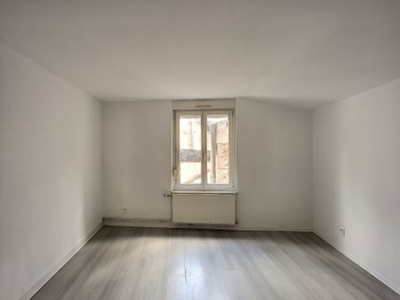Location Appartement 4 pièces 82m² COMMERCY 55200 - Photo 2