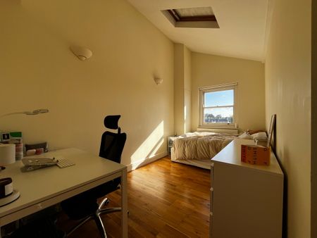 2 Bed Flat, Stoke Newington High Street, N16 - Photo 5