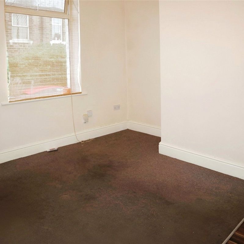 Chapel Terrace, Crosland Moor, Huddersfield, HD4 - Photo 1