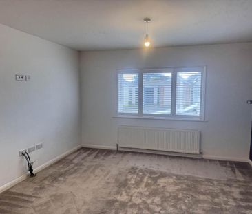 3 bedroom detached house to rent - Photo 4