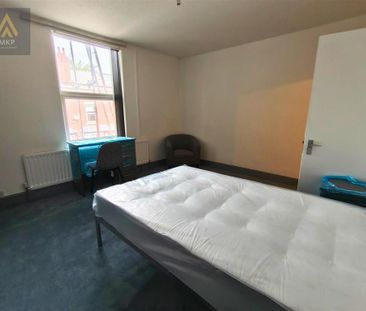 5 bedroom terraced house to rent - Photo 3