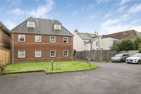 Victoria Street, Englefield Green, Egham, TW20 0QX - Photo 4