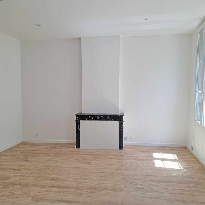 Location Appartement 2 pièces 40m² NIMES 30000 - Photo 1