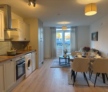 High Street - Photo 4