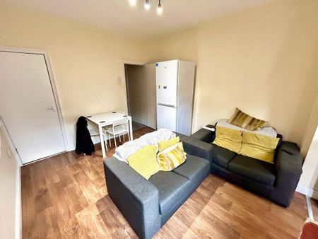 3 bedroom house share to rent - Photo 2