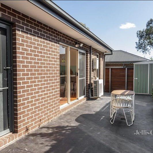 2/6 Herbert Street, Watsonia - Photo 1