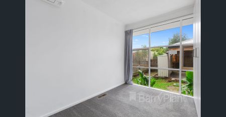 Serene Parkside Living: 3-Bedroom Unit with Entertaining Space - Photo 4