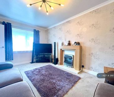 3 bedroom end of terrace house to rent - Photo 4