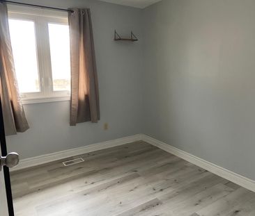 For Lease - 114 Speight Boulevard, London East, Ontario - Photo 3