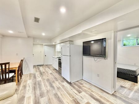 For Lease - 116 Cherrywood Drive Unit# BSMT 1, Newmarket, Ontario - Photo 5