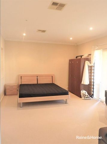 22 Birchgrove Cres, Eastwood NSW 2122 - House For Rent | Domain - Photo 2
