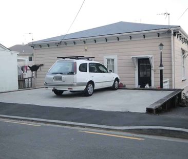 Chic 2BR Te Aro Flat w/ Courtyard! - Photo 2