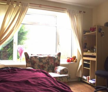 5 Bed - Forest Road, Greenstead, Colchester - Photo 6