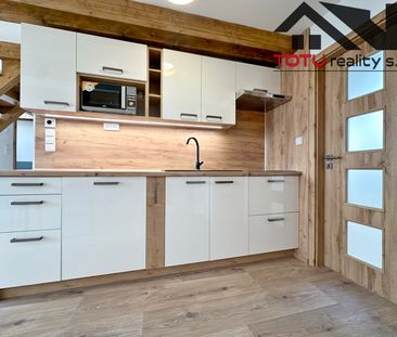 Pronájem bytu 3+kk 67 m², Královédvorská, Jaroměř - Фото 1