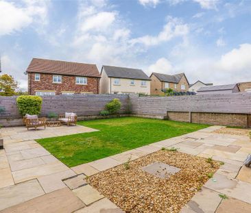 4 bedroom detached house to rent - Photo 1