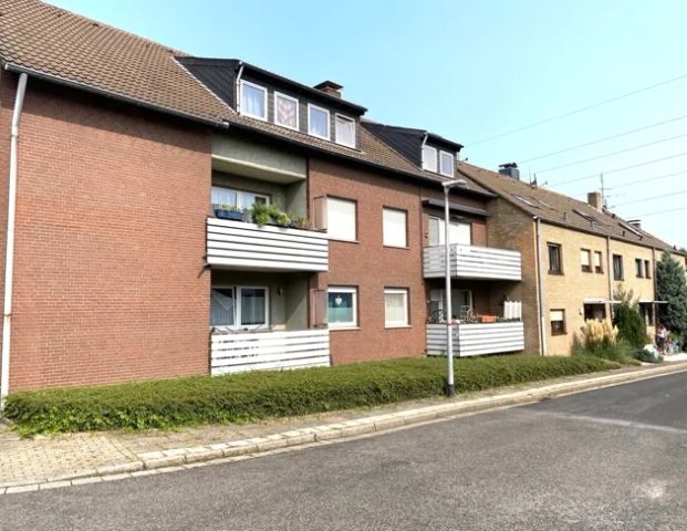 Gemütliche 3 Zimmer Dachgeschosswohnung in Moers-Asberg - Foto 1