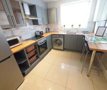 3 bedroom terraced house to rent - Photo 6