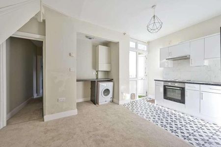 Replingham Road, Southfields, SW18 - Photo 3