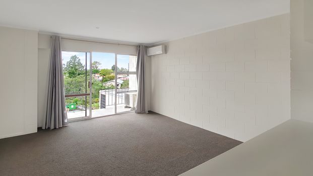 NEW LYNN - 2 Bedroom - Photo 1