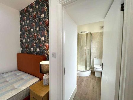 Aldermans Drive, Peterborough, PE3 - Photo 4