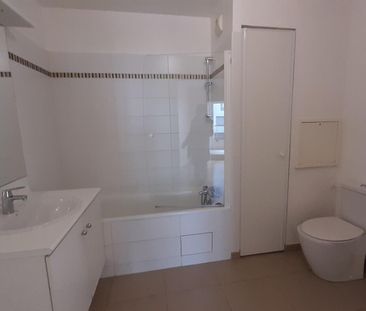 location Appartement T2 DE 41.8m² À VELIZY-VILLACOUBLAY - Photo 2