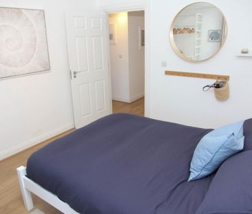 2 bedroom flat to rent - Photo 2