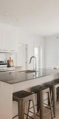 1 room apartment of 58m² in Montreal - Photo 1