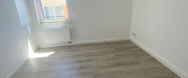 Moderne 2 Raum Wohnung Balkon Werdau ab sofort zu vermieten - Photo 1