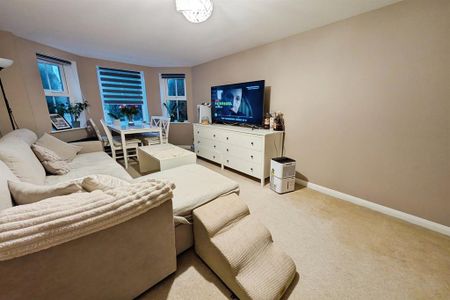 1 bedroom flat to rent - Photo 2