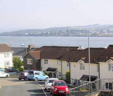 Biscombe Gardens, Saltash, PL12 - Photo 2