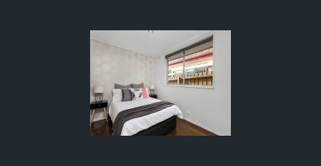 Modern Brilliance Between Parks and Cafes - Photo 4